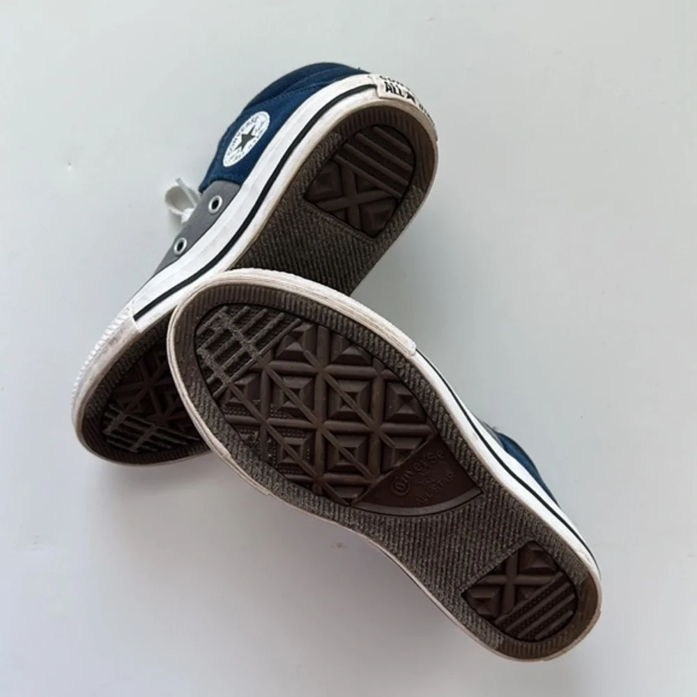 Converse Chuck Taylor All Star Axel Mid Top Grey Navy Blue‎ Kids Size 13 665357F